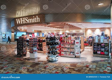 wh smith changi airport